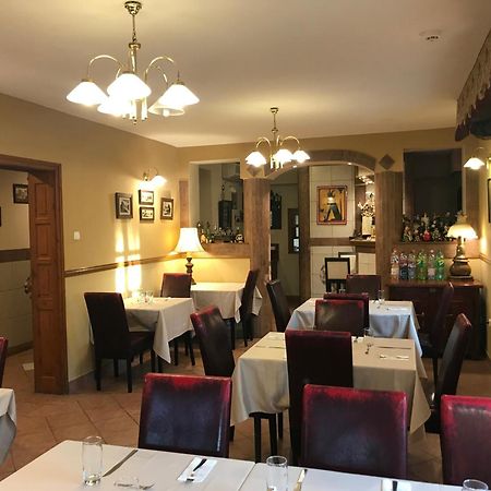 Fortuna Hotel Miskolc Bagian luar foto