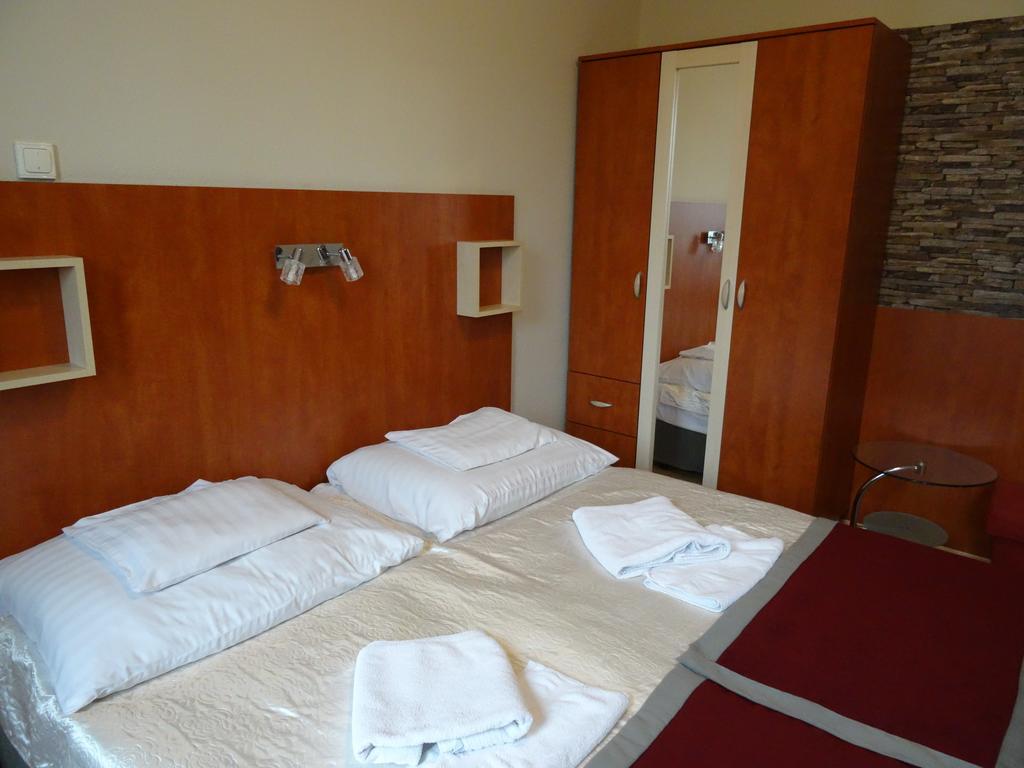 Fortuna Hotel Miskolc Ruang foto