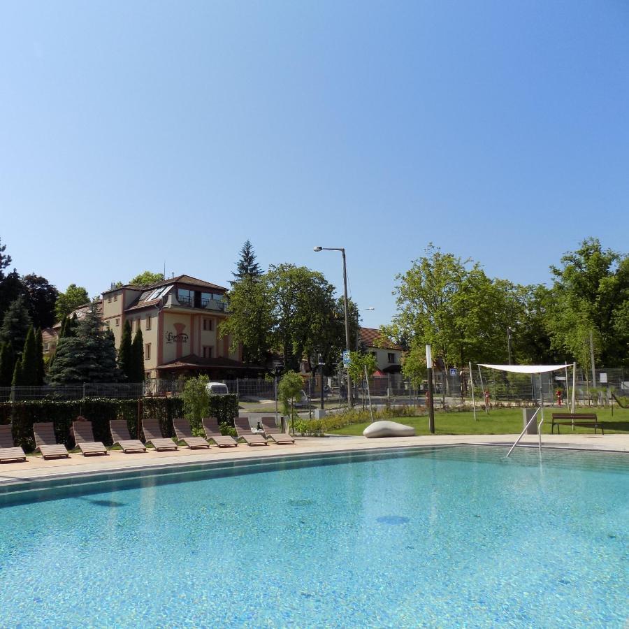 Fortuna Hotel Miskolc Bagian luar foto